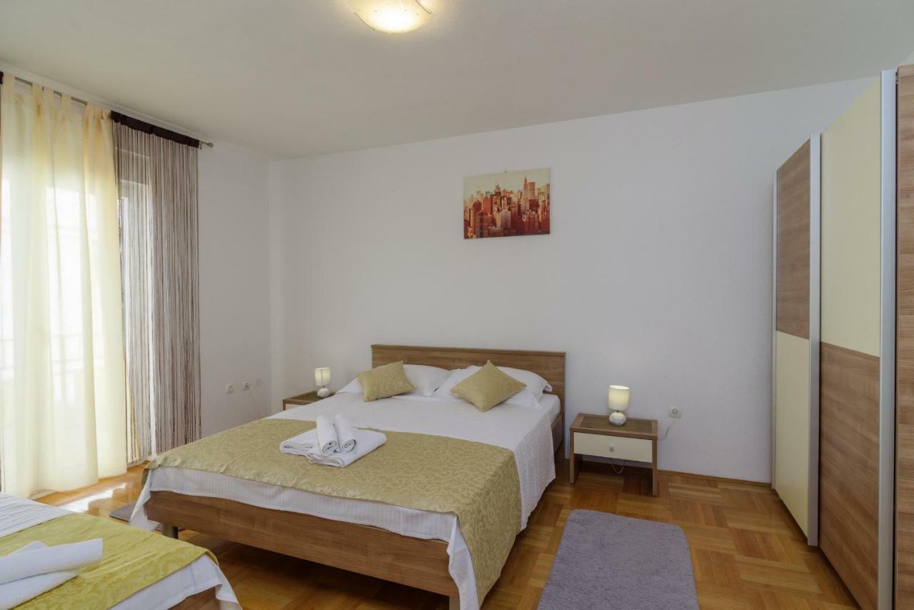 Renic Apartmani Kaštela Exterior foto